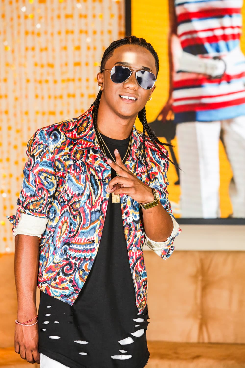 En una gran variedad de estilos, el accesorio predominante entre las celebridades que asistieron a la entrega de este año fue, sin duda las gafas de sol.