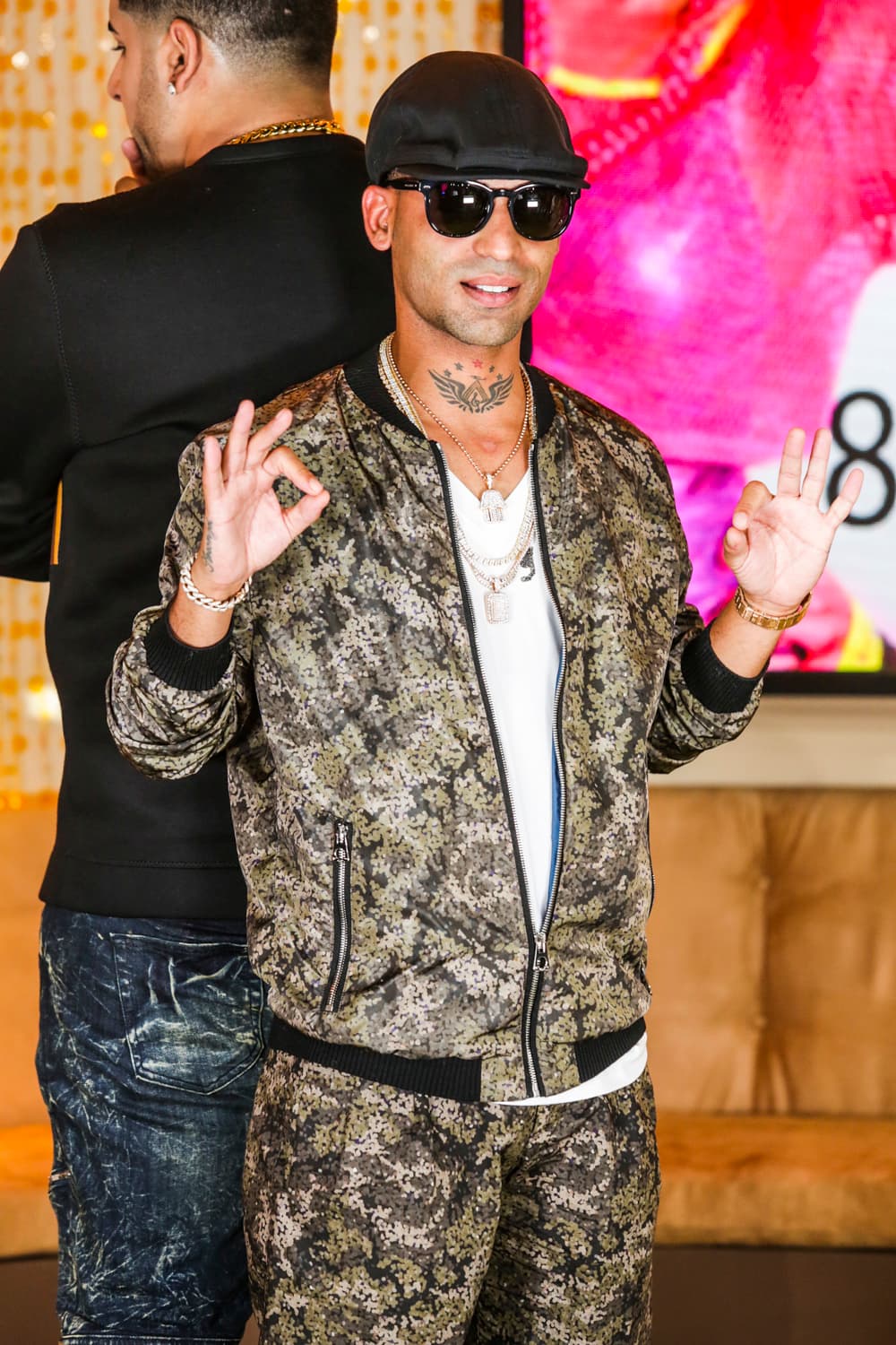 En una gran variedad de estilos, el accesorio predominante entre las celebridades que asistieron a la entrega de este año fue, sin duda las gafas de sol.