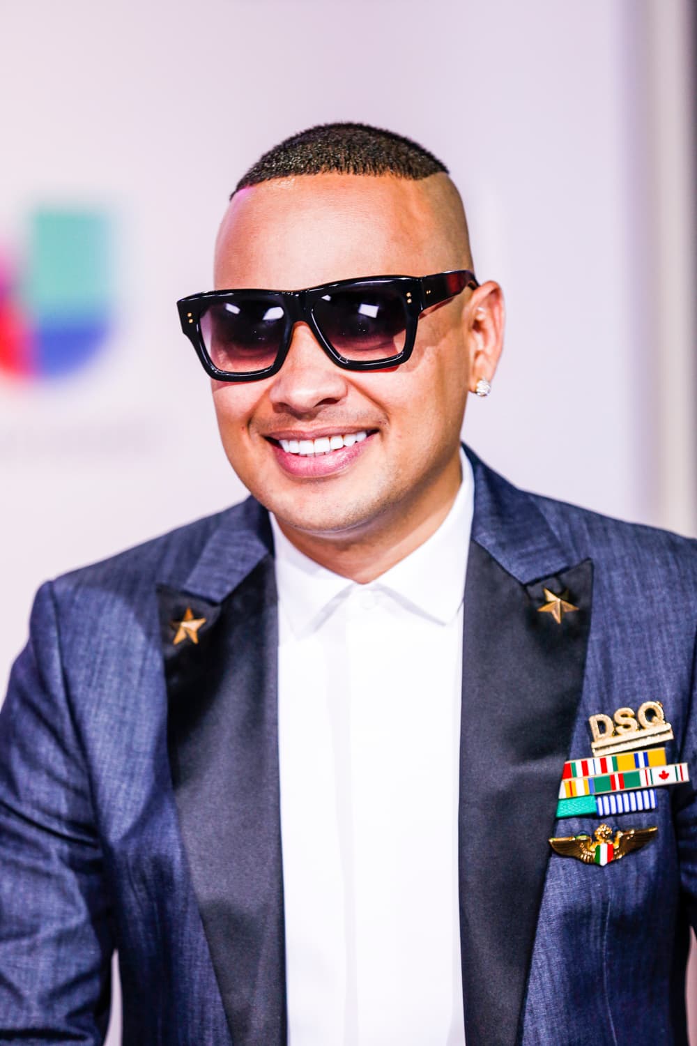 En una gran variedad de estilos, el accesorio predominante entre las celebridades que asistieron a la entrega de este año fue, sin duda las gafas de sol.