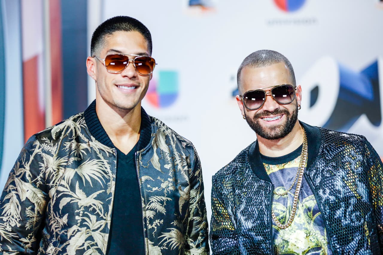 En una gran variedad de estilos, el accesorio predominante entre las celebridades que asistieron a la entrega de este año fue, sin duda las gafas de sol.