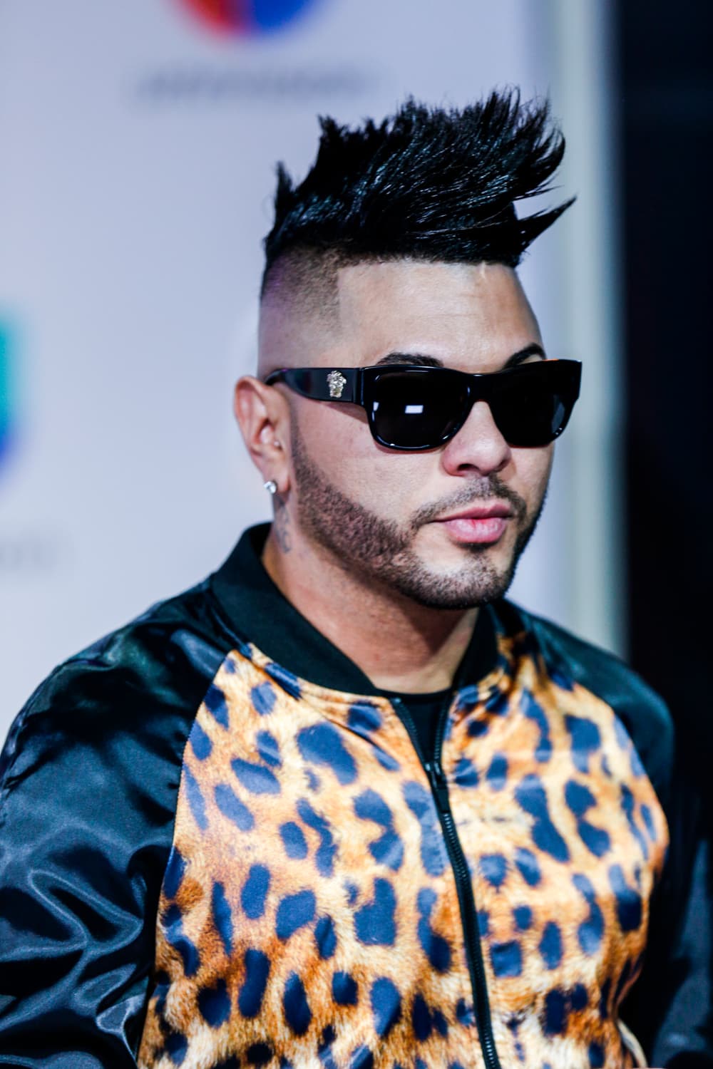 En una gran variedad de estilos, el accesorio predominante entre las celebridades que asistieron a la entrega de este año fue, sin duda las gafas de sol.