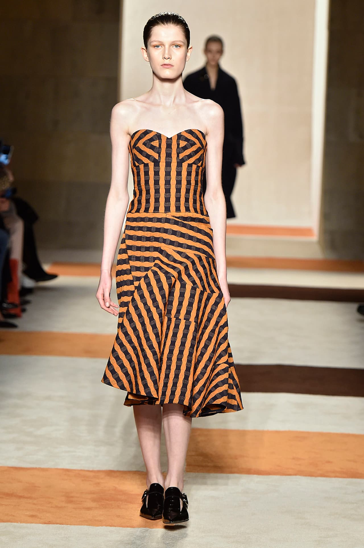 Victoria Beckham - Runway RTW - Fall 2016 - New York Fashion Week