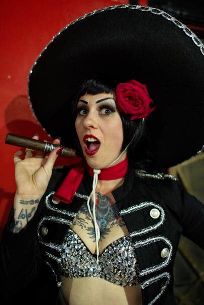 Aunque el traje de mariachi es infalible...