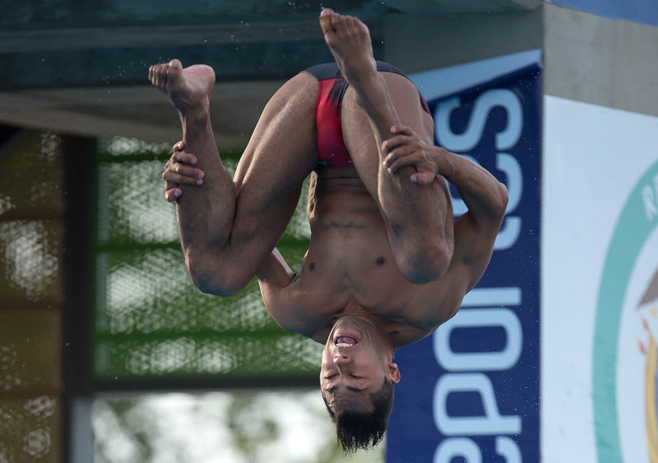 En masculino, México también sumó medallas de Oro y Bronce, con Jahir Ocampo que ganó la prueba de trampolín de un metro y Rommel Pacheco que quedó tercero.