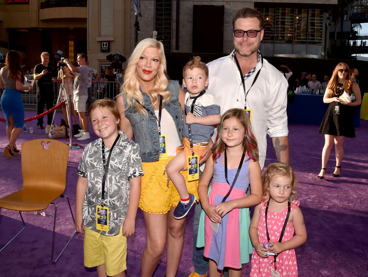 TMZ informó que la diva demandó a la cadena de restaurantes.