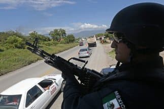 Secuestran a nueve jóvenes en Guerrero
