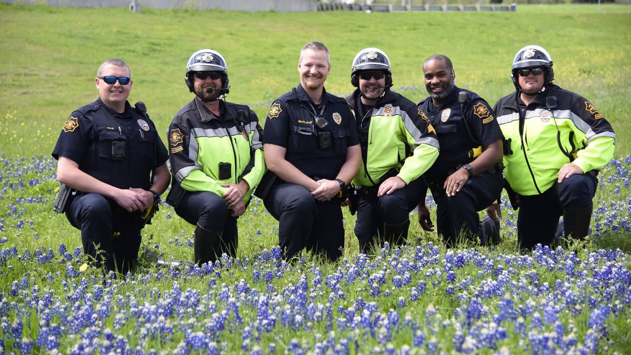 "Cuando encuentras un parche de hierba rodeado de Bluebonnets... lo llenas con amigos", se lee en un 
<a href="https://twitter.com/GrapevinePolice/status/1113825324394065920" target="_blank">tuit</a> de la policía de Grapevine.