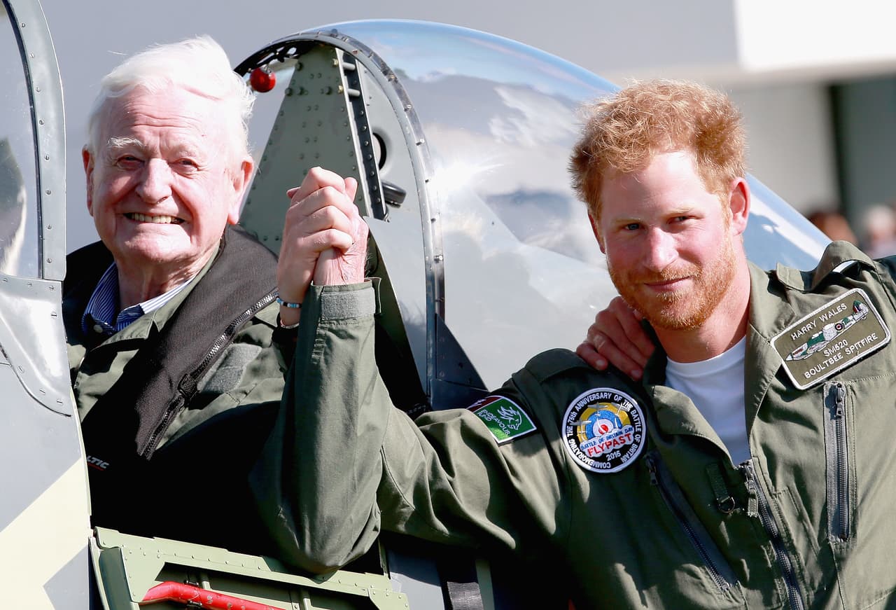 Harry celebró sus 31 años el 15 de septiembre con nuevo look.