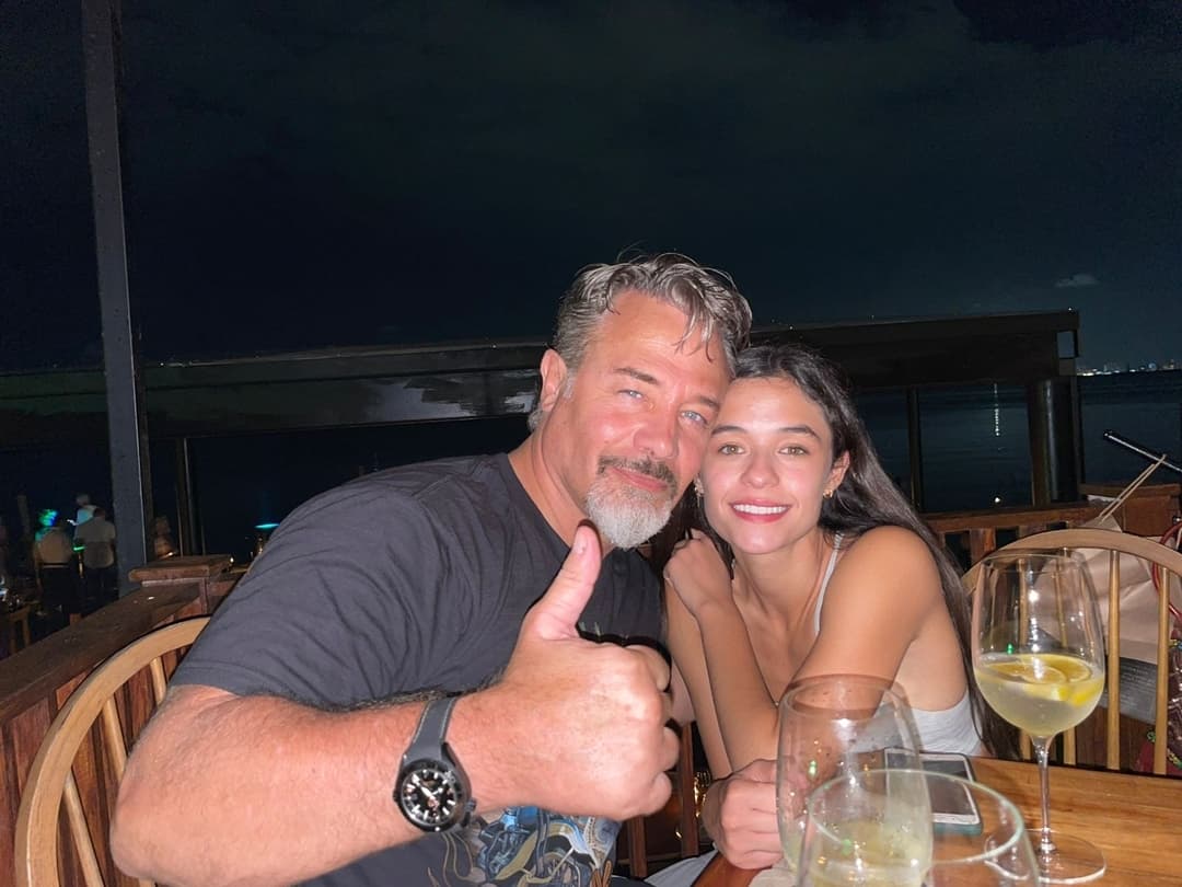 Ha actuado en series como 'Luis Miguel: la serie' y '
<b>Cómo sobrevivir soltero</b>', de 2019. También ha participado en telenovelas como '
<b>Lo que la vida me robó</b>, de 2013, y 
<b>Una familia con Suerte</b>, de 2011.