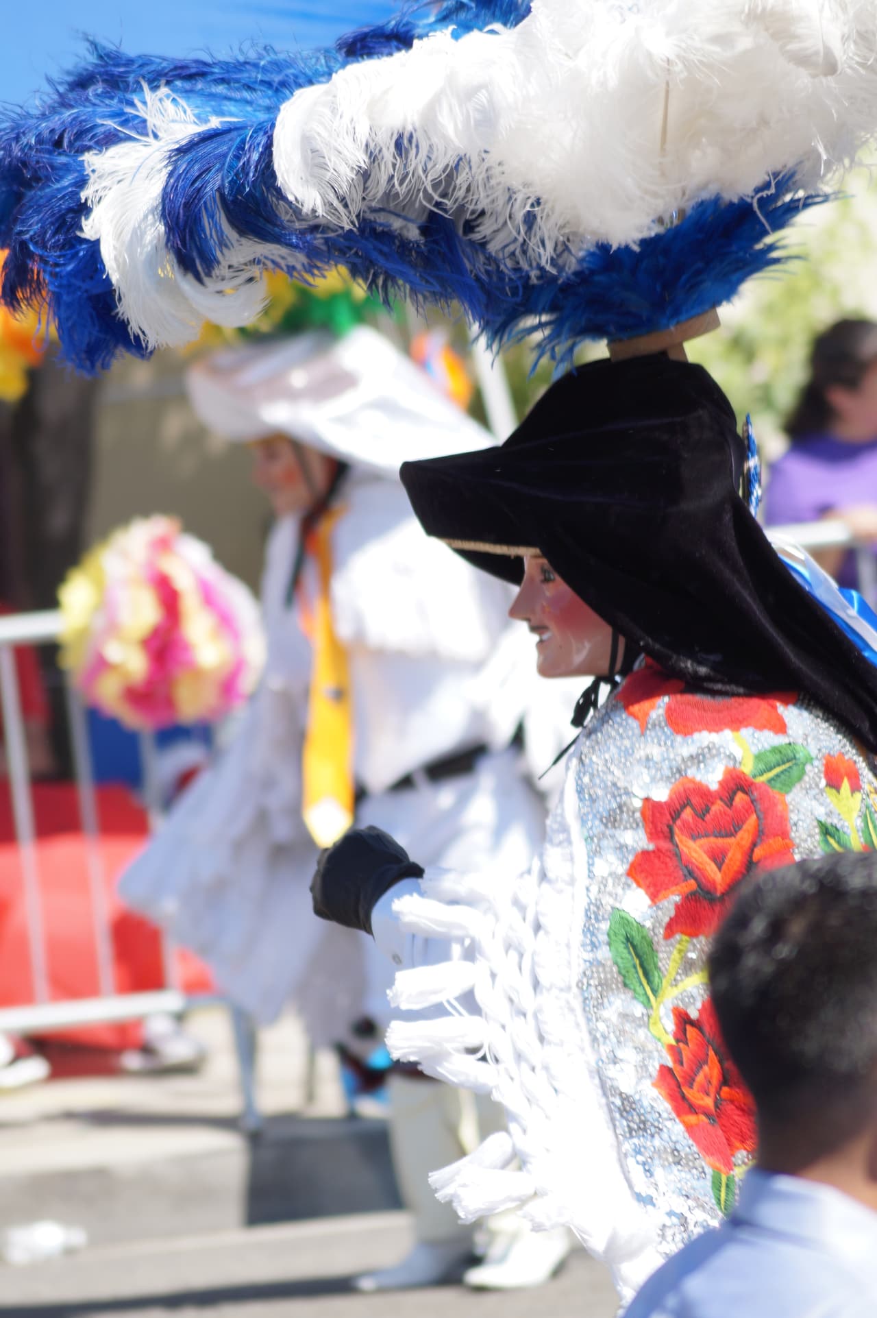 Miles festejaron la independencia de México en el tradicional desfile en el este de Los Ángeles.