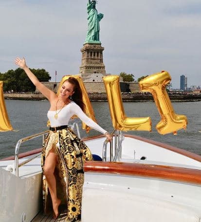 También aprovechó para agradecer las muestras de cariño que ha recibido en su día: "Uno de los mejores cumpleaños de mi vida. ¡Una gran sorpresa! [...] ".