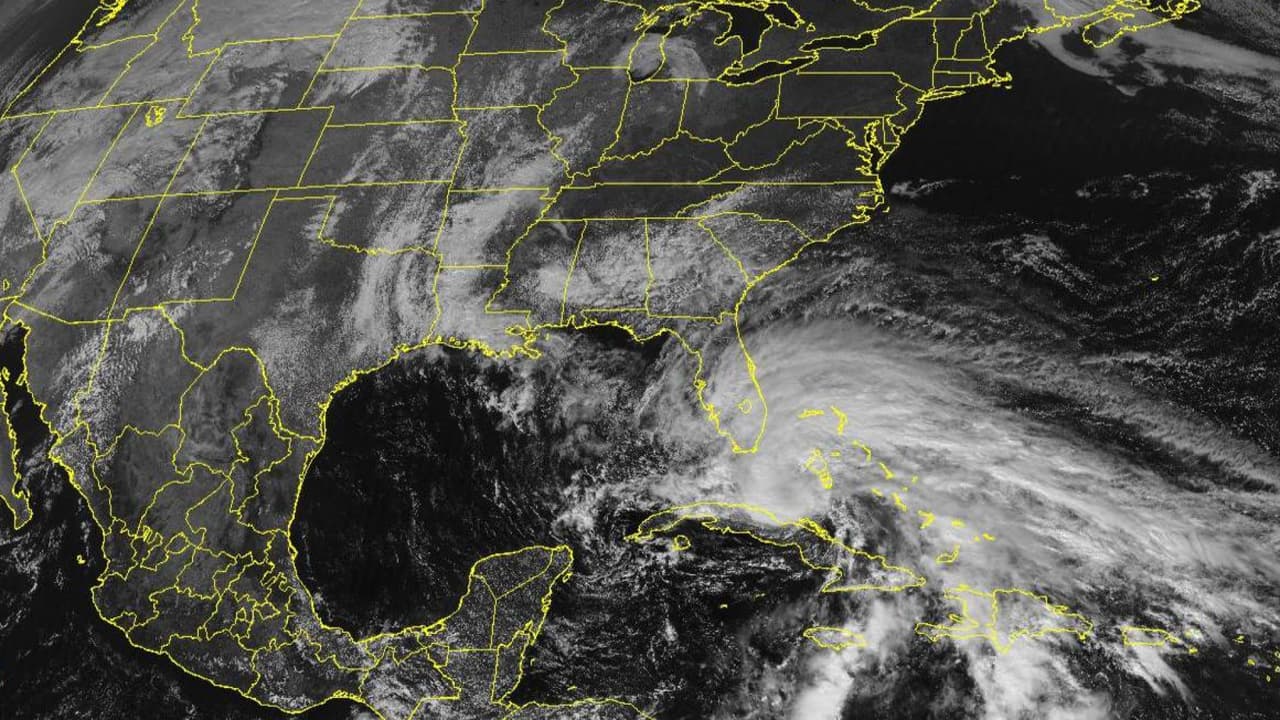 “No bajen la guardia”: advierte el alcalde del condado Miami-Dade ante la llegada de la tormenta Eta
 