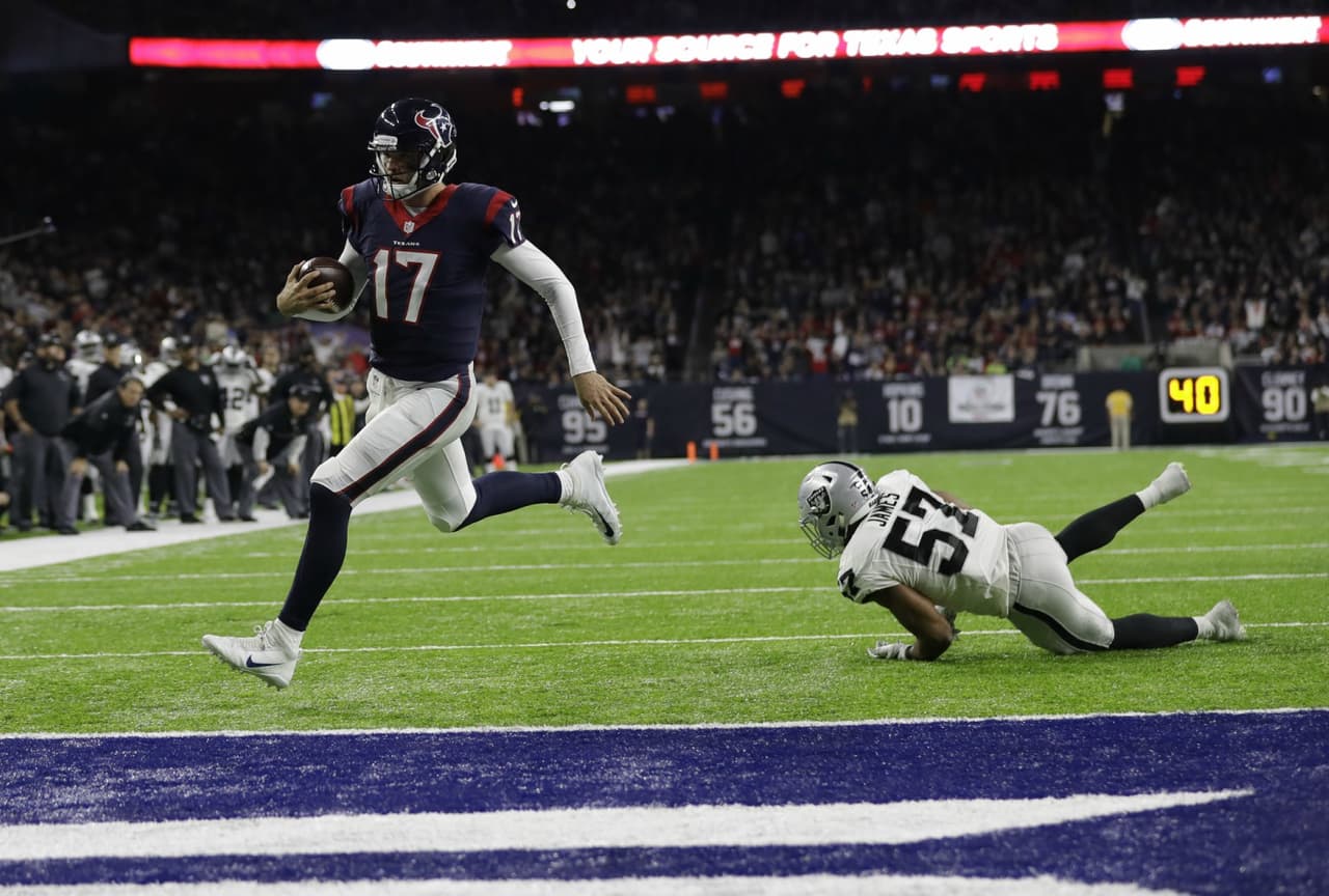 Osweilee tuvo un partido sin errores en el triunfo de los Texans.