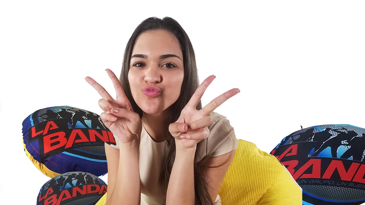 La venezolana
<b>Andrea Valles</b> se ha convertido en una de las favoritas del público y es que nadie puede superar
<a href="http://www.univision.com/shows/la-banda/andrea-hizo-vibrar-hasta-el-llanto-cantando-say-something-video" target="_blank">su interpretación de "Say Something"</a>.