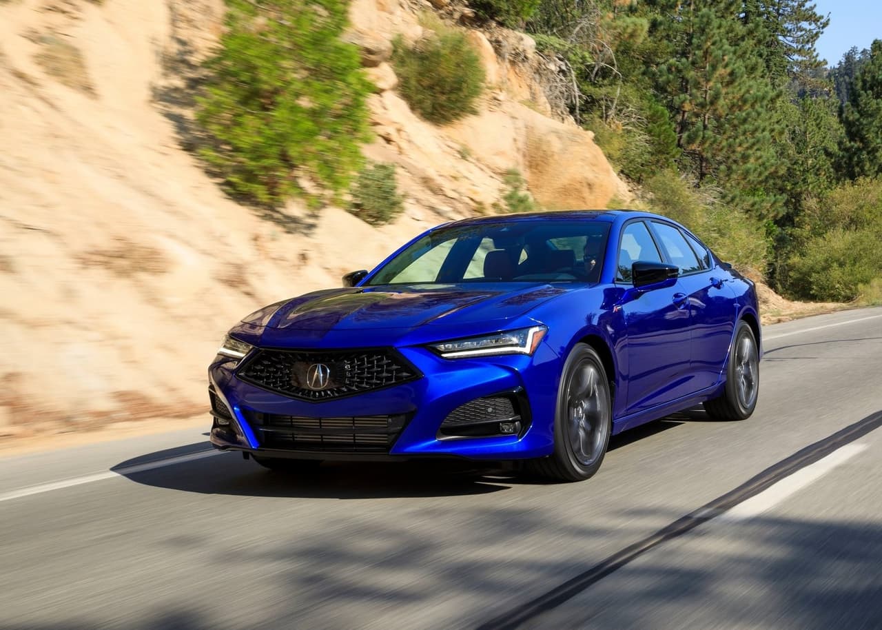 <h3 class="cms-H3-H3"><b>6. Acura TLX</b></h3>
<br>
<br>
<b>Conductores citados por mal comportamiento al volante:</b> 47.0 de cada 1,000.
<br>
<br>
<b>Precio inicial del vehículo:</b> 37,500 dólares (edición 2021 nueva)
<br>
<br>
<b>Potencia:</b> 272 caballos de fuerza