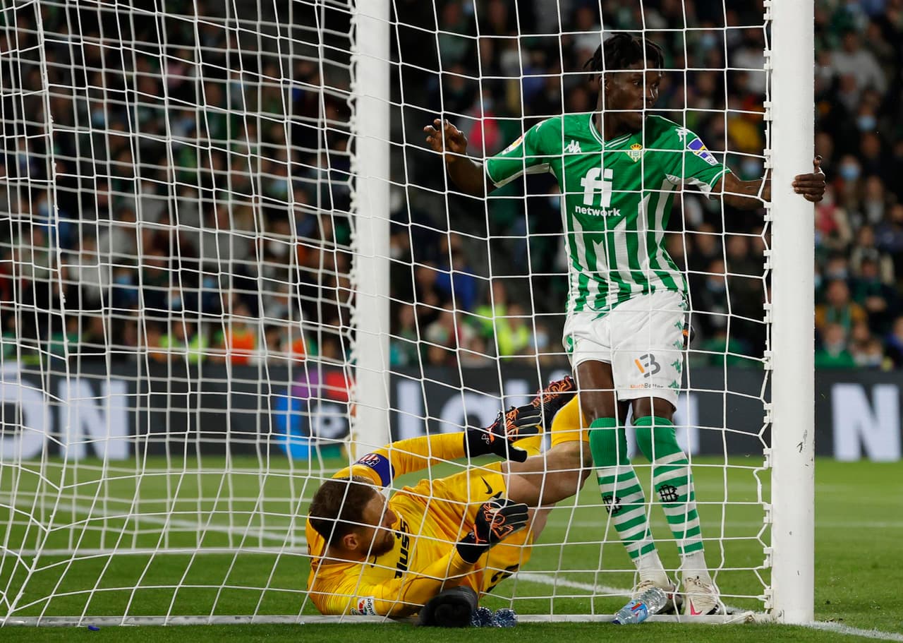 Victoria contudente del Atlético de Madrid ante el Betis con Guardado lesionado