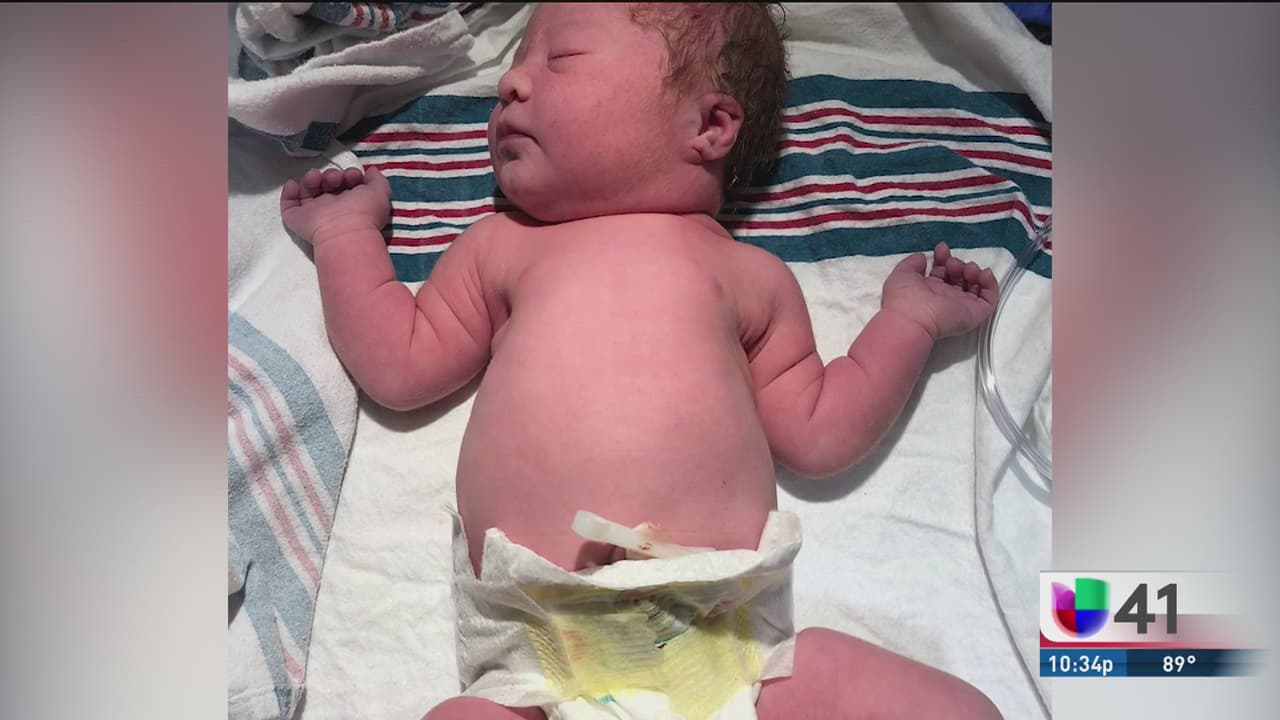 Esta bebé nació en el baño de un restaurante Chick-fil-A en Texas