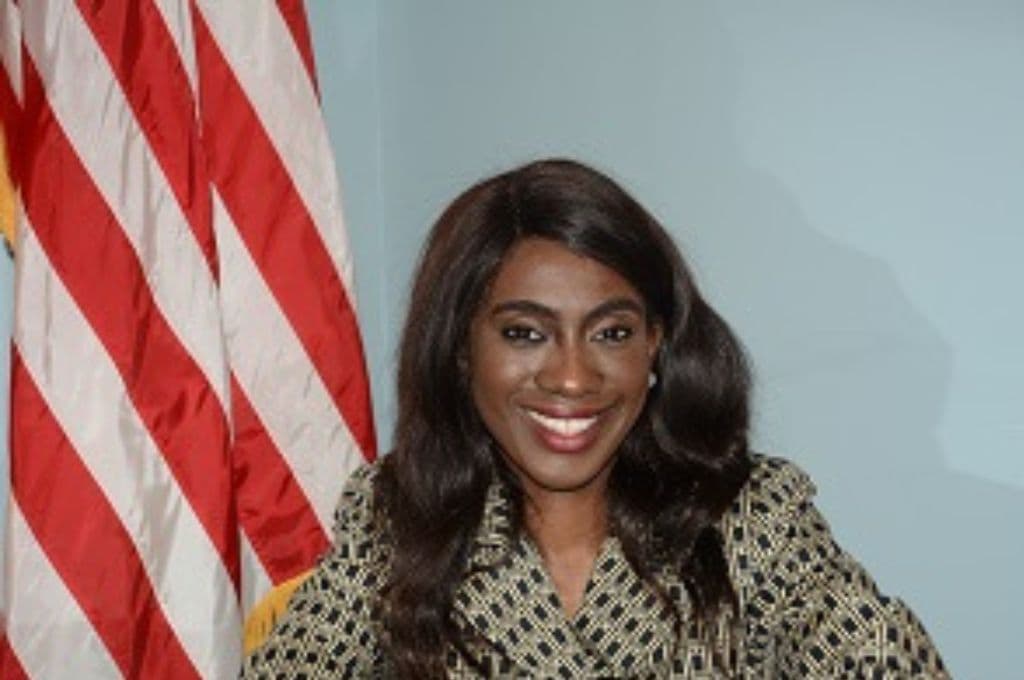 Eunice Dwumfour, concejal de Sayreville en NJ muere tras ser baleada en su automóvil