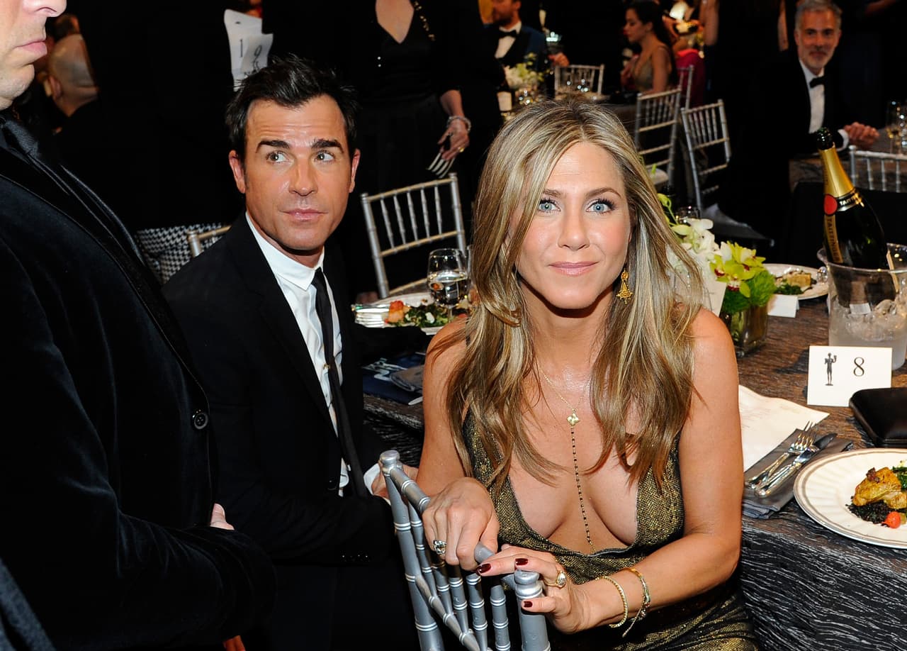 Jennifer Aniston y Justin Theroux comenzaron una relación en mayo de 2011 y en agosto de 2015 se casaron, en una ceremonia en su mansión de Bel-Air.
