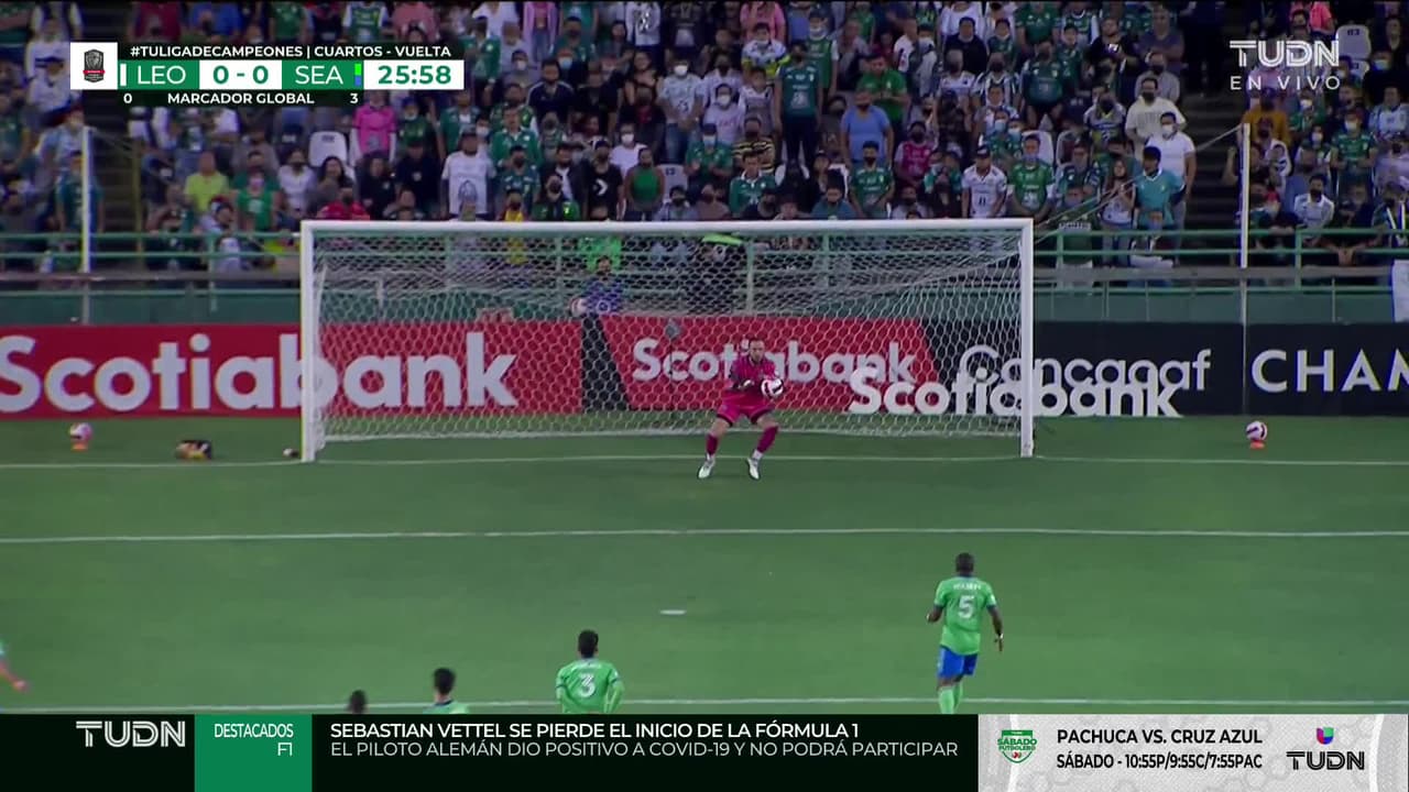 ¡TIRO ATAJADO! disparo por Jean Meneses.