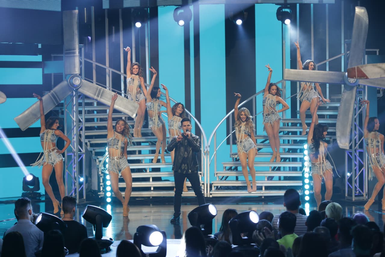 Un reencuentro familiar que dejó lágrimas y mucho coqueteo con Diego Boneta nos regalaron una noche inolvidable.