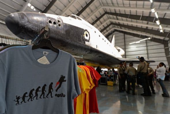 "Hoy marca el principio de la nueva misión de Endeavour que es inspirar a la nueva generación de científicos y exploradores", dijo Jeff Rudolph, presidente de California Science Center.