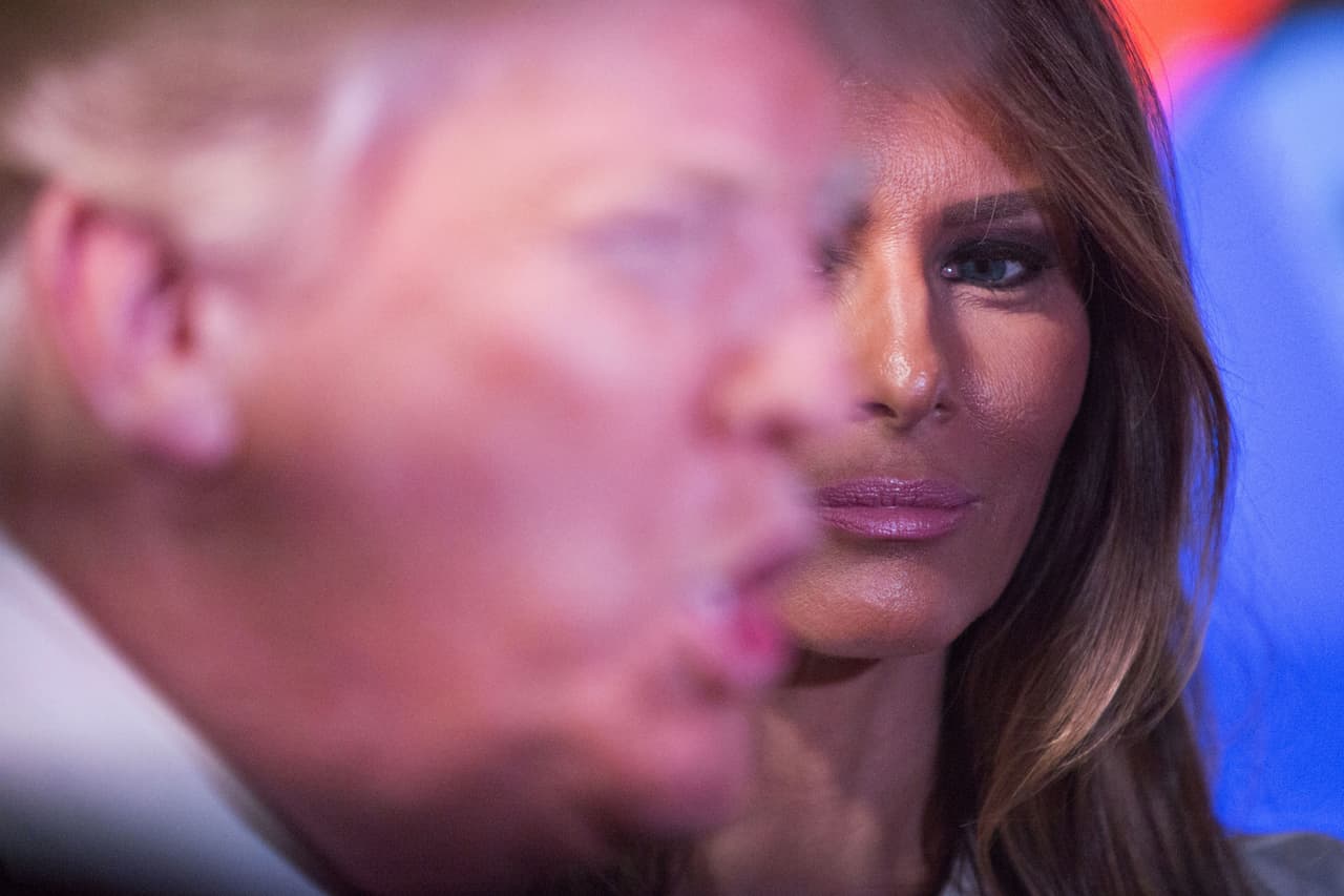 Esposa de Trump respalda sus propuestas antiinmigrantes