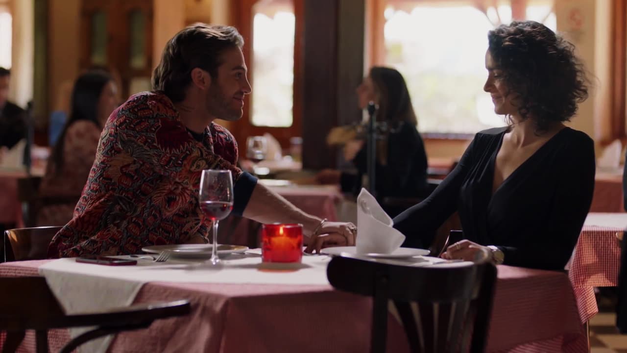 Después de conocer a Yamelí, Charly decidió 
<b>divorciarse</b> de Diana y con el afán de que ella no le quitara su fortuna, contactó a una abogada que de inmediato lo conquistó.