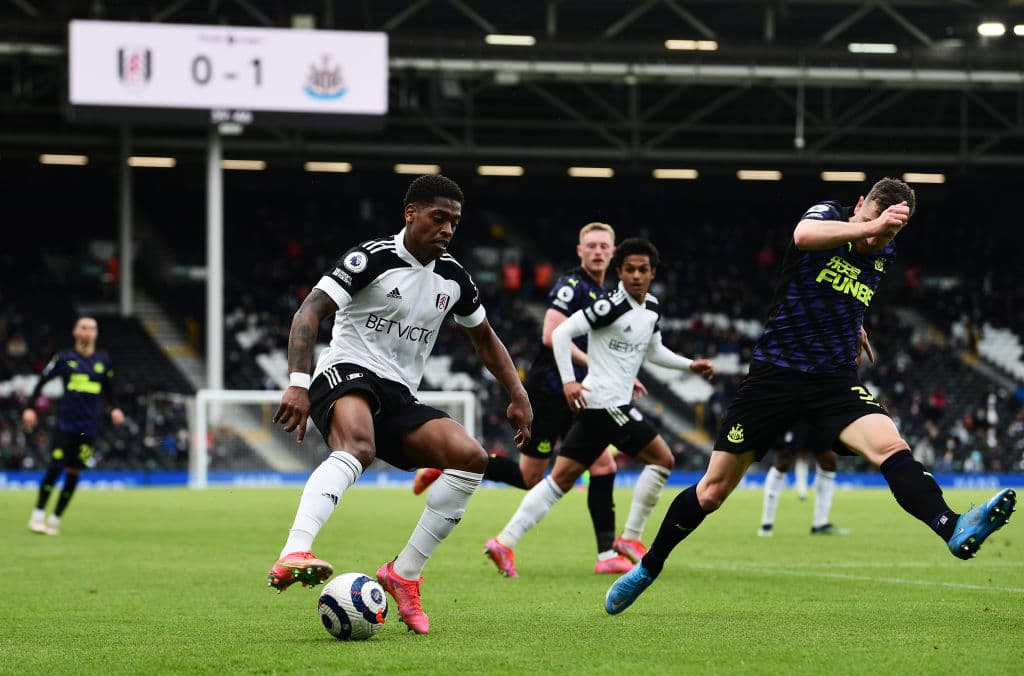 Newcastle se impuso ante Fulham, quien ya está descendido, 2-0 durante la última fecha de la Premier League. Joe Willock y Fabian Schär, con un penal, le dieron la victoria al equipo local.