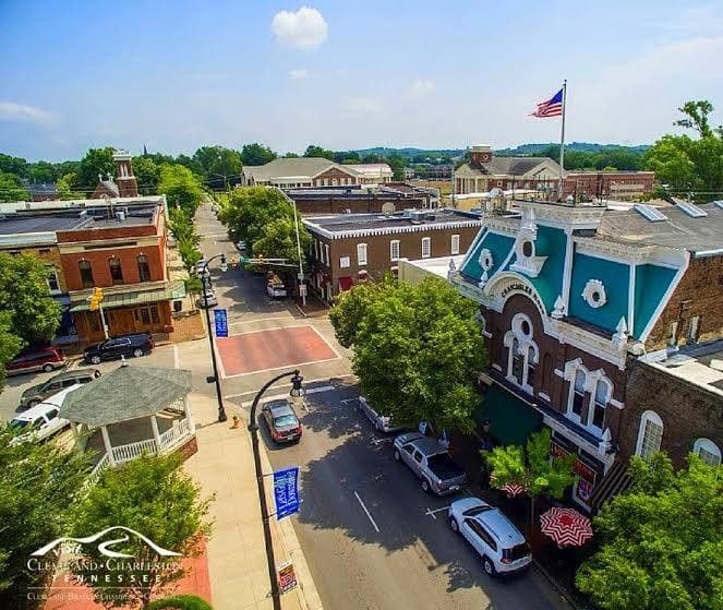 Cleveland, Tennessee, está en el décimo lugar. Más de 21,000 empleos podrían perderse aquí por la automatización.