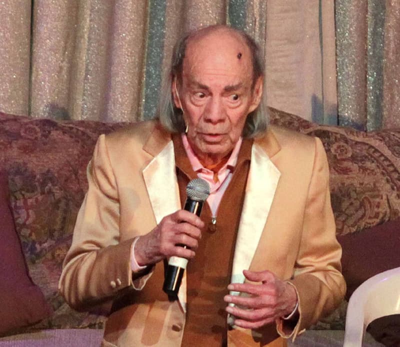 Recientemente, Manuel fue diagnosticado con cáncer en la piel que se le complicó hasta llegar al cráneo. 
<br>