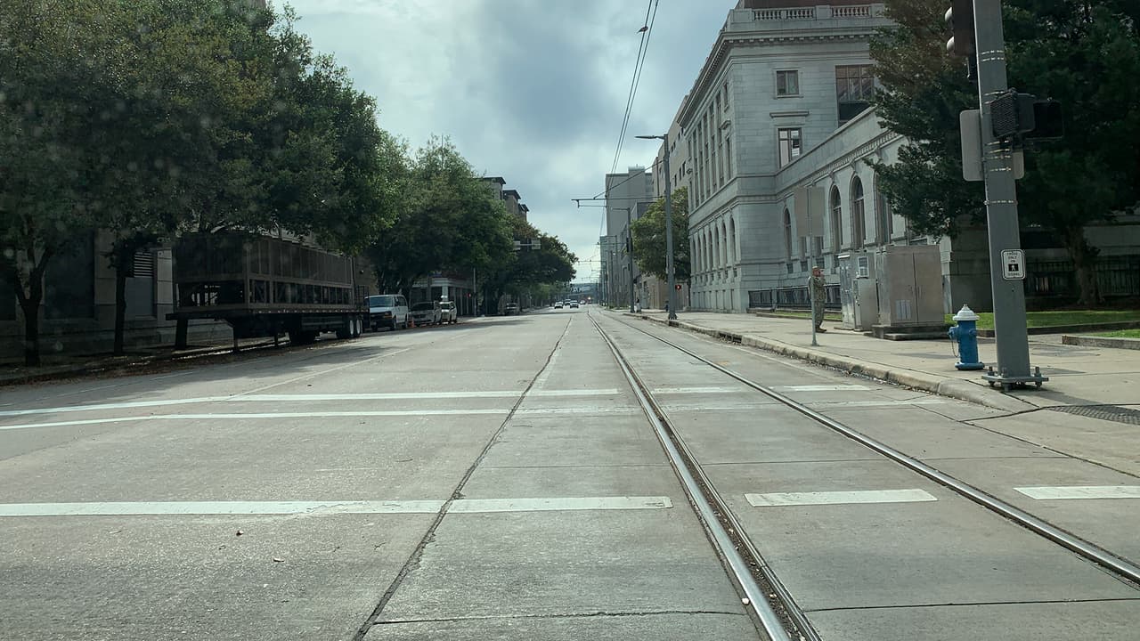 Pareciera que la ciudad esta sola debido a que un sinnúmero de personas decidió seguir las recomendaciones de las autoridades y quedarse en casa.
