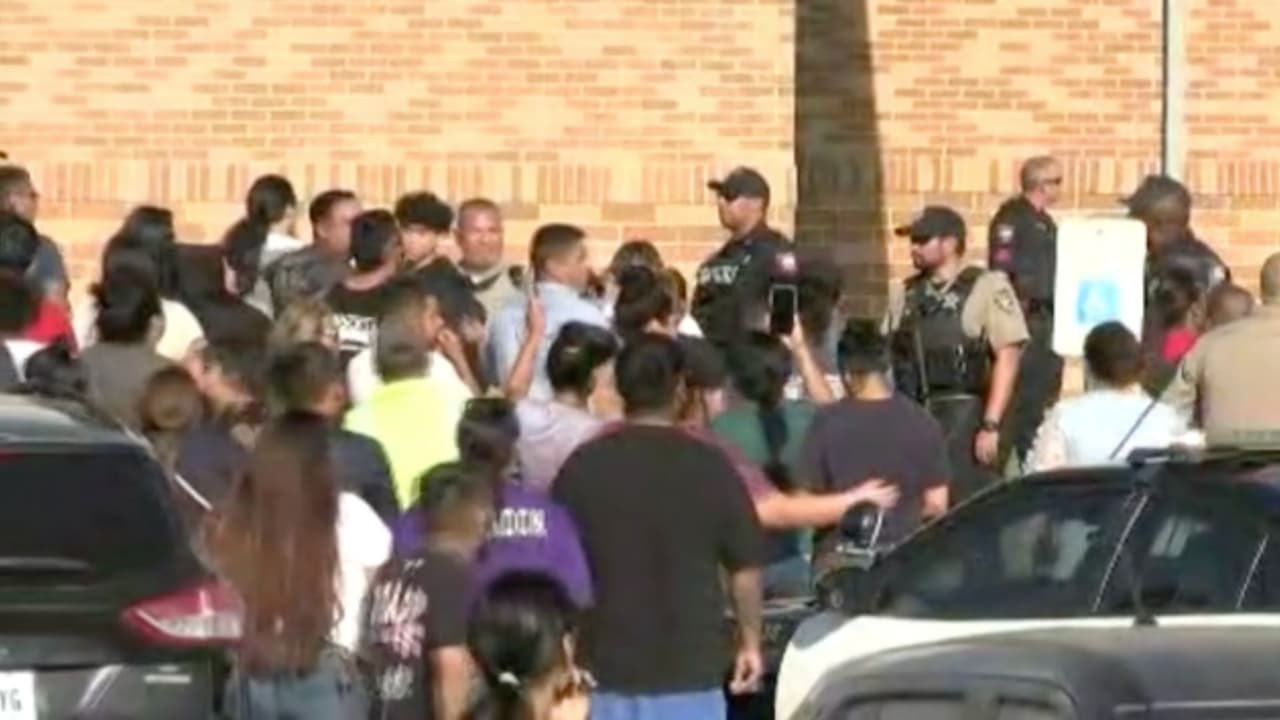 Gritos y balazos fingidos: la llamada telefónica sobre una tiroteo en escuela de Texas