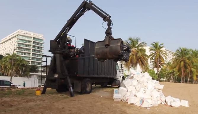 Anuncian proyecto de ley que prohibiría uso de neveras de poliestireno en playas y cuerpos de agua
