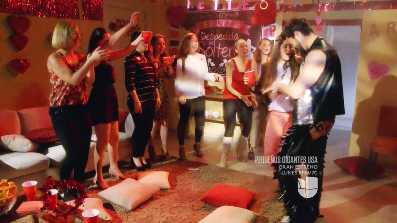 ¿Adivinas quién es? Sí, es Federico. Terminó como un bailarín sensual para mujeres.