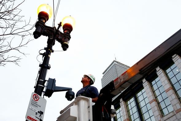 Decenas de personas trabajaron a marchas forzadas para garantizar la seguridad de este martes.