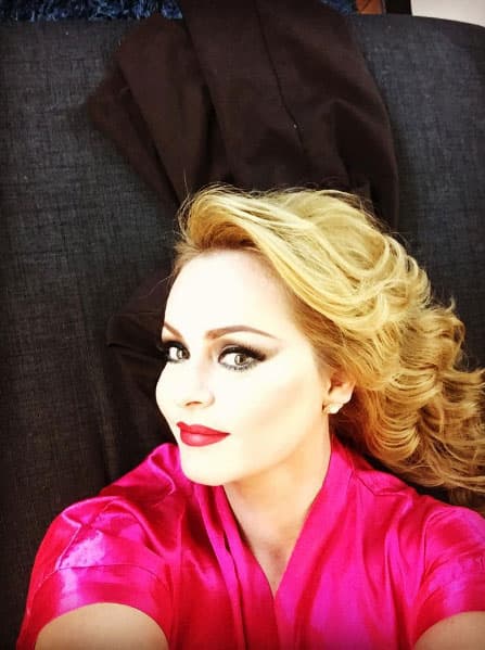 Sin duda 
<b><a href="http://www.univision.com/temas/gaby-spanic" target="_blank">Gaby Spanic</a></b> es una actriz muy querida en el mundo de las telenovelas, además ha impactado con su físico, pues desde muy joven participó en importantes concursos de belleza en donde todas las miradas estuvieron puestas en ella. Te mostramos el antes y el después de la intérprete de 'La Usurpadora'.