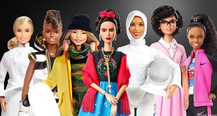 Mattel dio a conocer una lista de 14 mujeres a las que transformarán en Barbies para rendirles tributo por el 
<b>'Día Internacional de la Mujer'</b>, entre ellas la pintora mexicana 
<b>Frida Kahlo</b>.