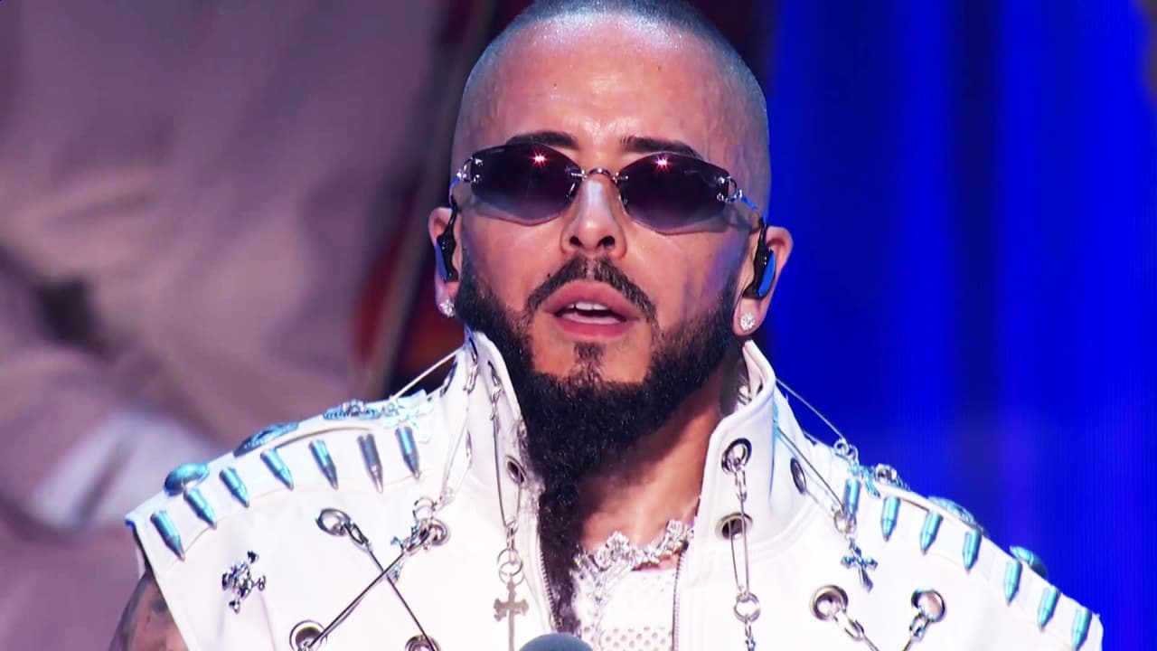 Yandel recibe con orgullo en Premios Juventud el reconocimiento Agente de Cambio: "estoy para todo el mundo"