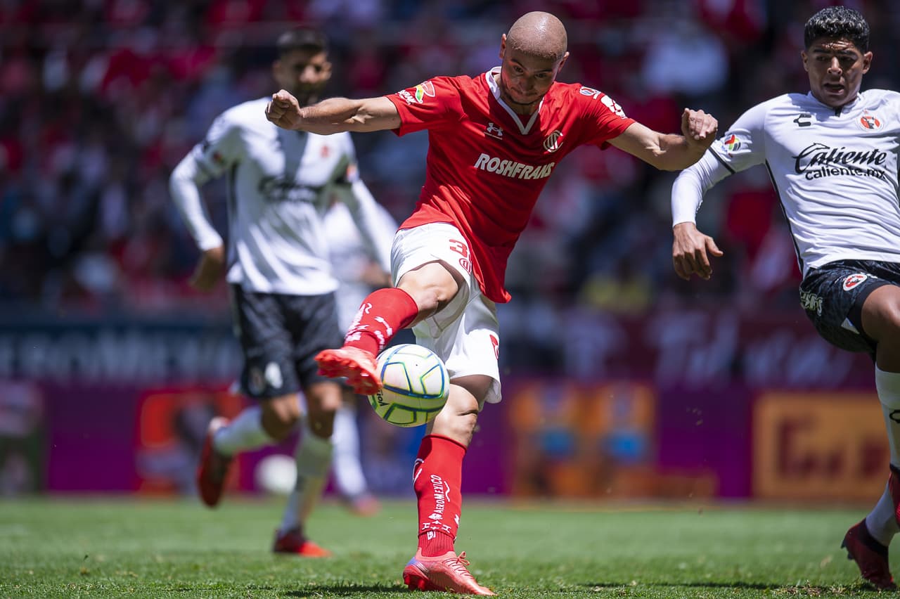 Toluca vino de atrás para vencer a los Xolos con goles de Carlos González, Jean Meneses y Camilo Sanvezzo.
