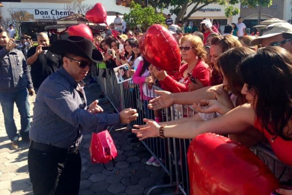 En febrero, durante la transmisión del El Gordo y La Flaca desde Los Angeles por el Día de San Valentin, Tito Torbellino compartió con los fans del programa.