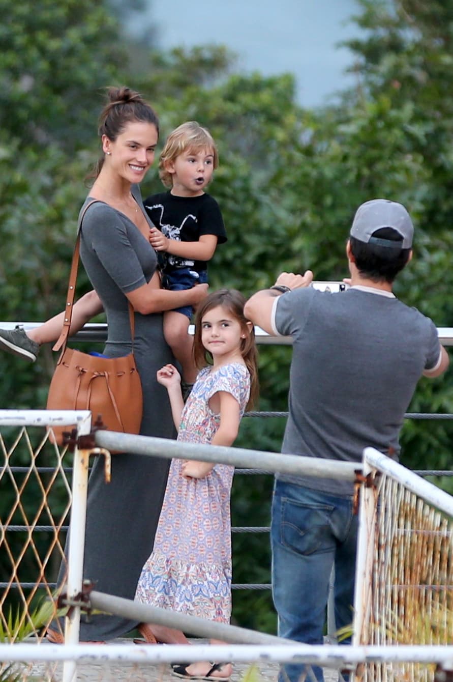 Se puso ropa muy cómoda y emprendió camino.