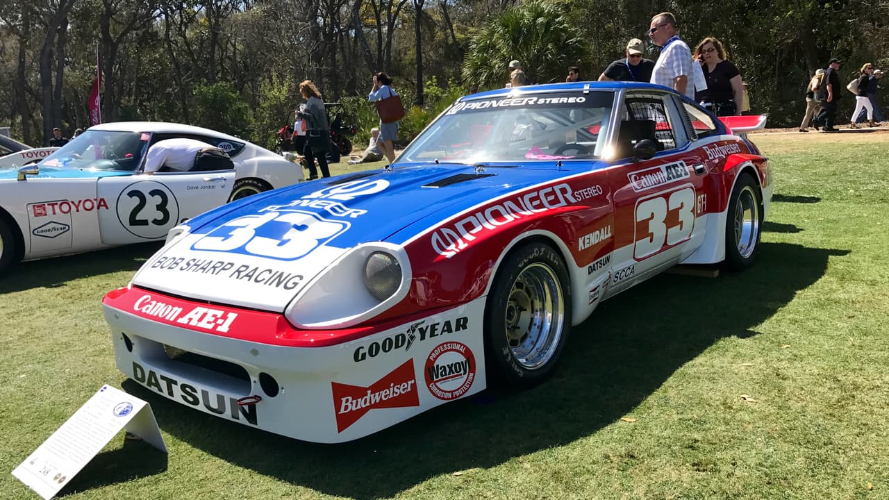 <b>Paul Newman</b> es una de las pocas súper estrellas de la pantalla grande que tuvo un genuino y verdadero éxito en las pistas. Tanto como corredor como constructor cuando la edad lo obligó a retirarse como piloto activo. Este
<b>Datsun 280ZX Turbo</b> fue el vehículo con que Newman obtuvo su primera historia de TransAm en 1982 en la pista de Brainerd, habiéndose mantenido como puntero durante toda la carrera.