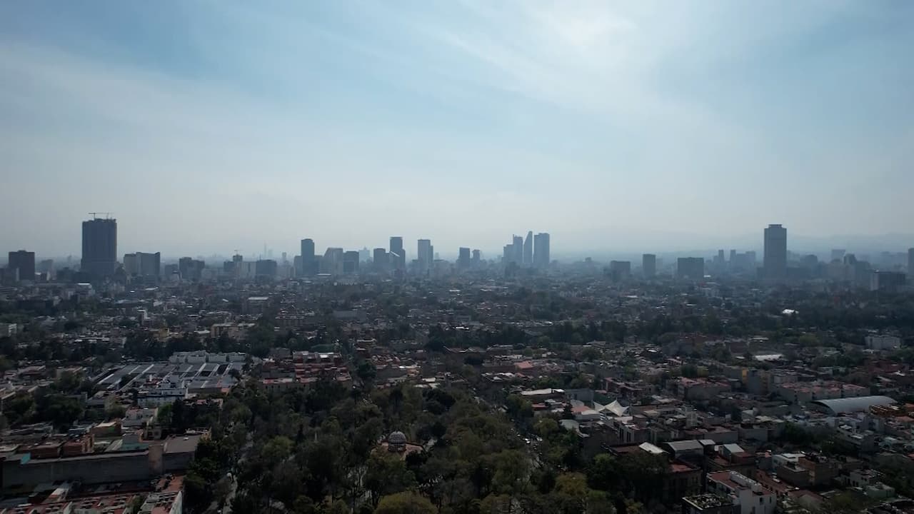 <b>En video:</b> 
<b>Rentas impagables y servicios más caros: trabajadores remotos y Airbnb desplazan a los habitantes de Ciudad de México.</b>