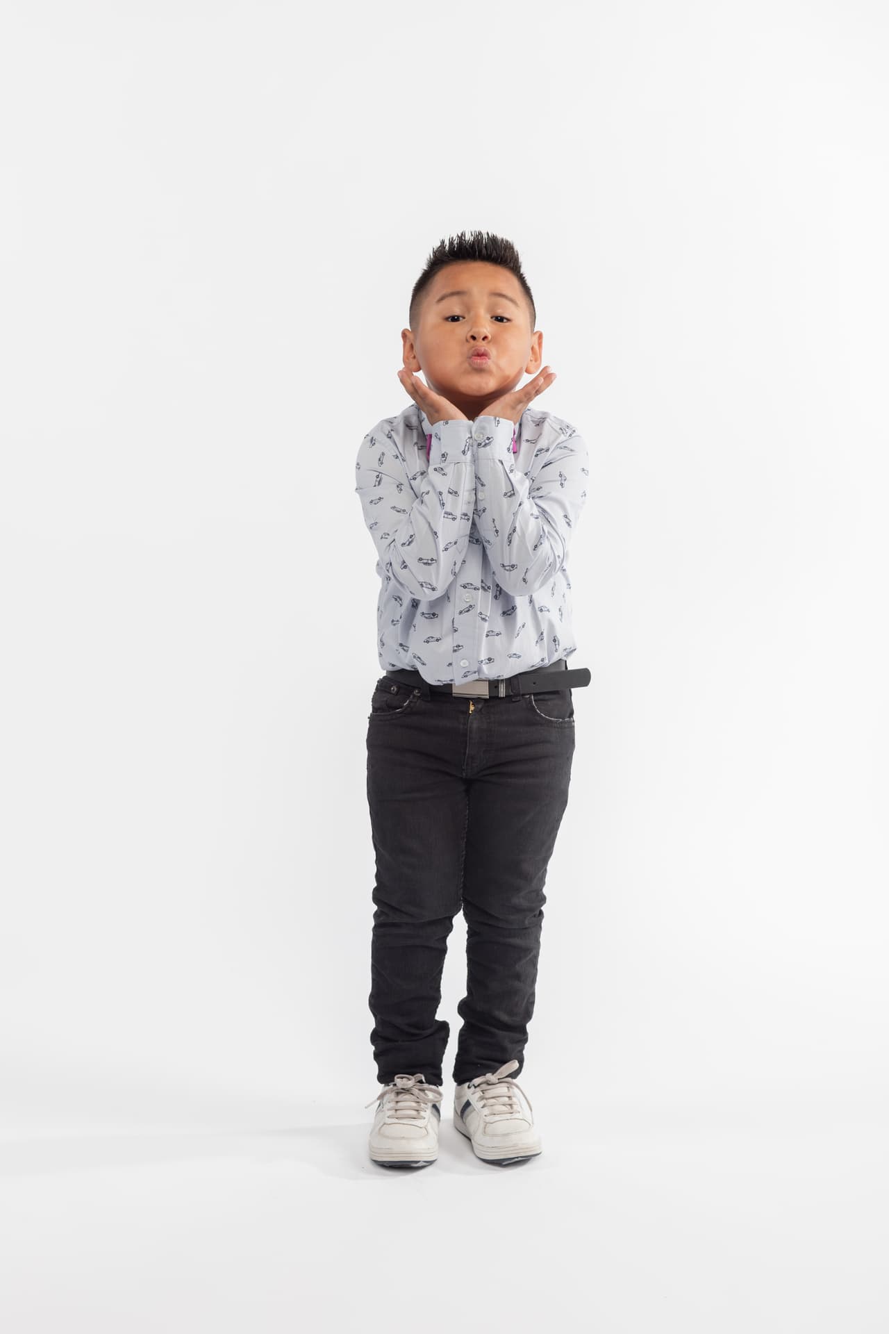 Giovanni pondrá toda su chispa a esta temporada y convivirá con los pequeños que, como alguna vez él lo hizo, tratarán de demostrar su talento en el baile, canto o actuación. Te esperamos este 22 de marzo a las 8P/7C por Univision.