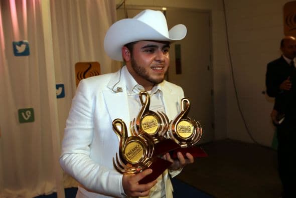 Te llevamos detrás de cámaras en Premio Lo Nuestro 2014. Esto fue lo que no viste de esta espectacular entrega.