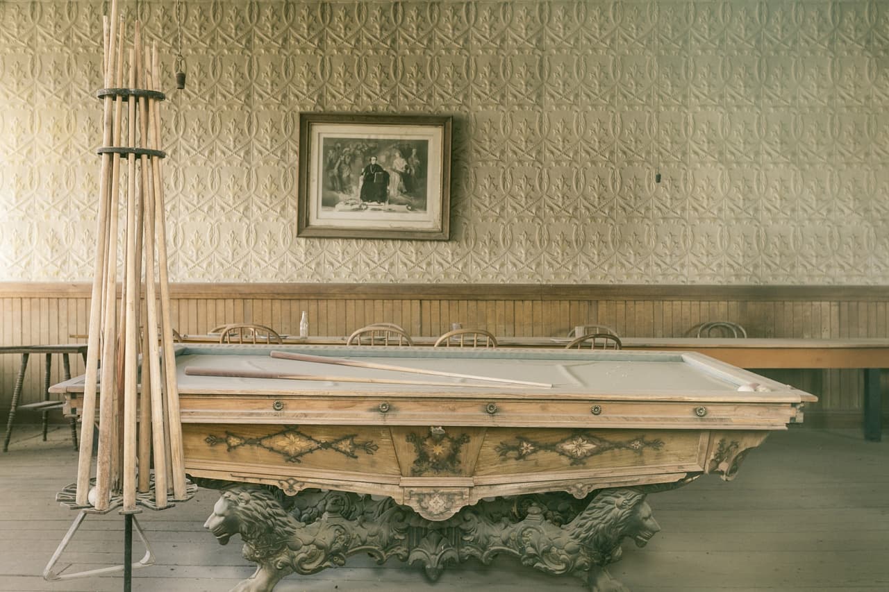 Estos antiguos y tétricos edificios se encuentran atrapados en el tiempo.