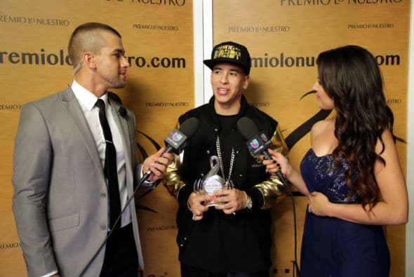 Te llevamos detrás de cámaras en Premio Lo Nuestro 2014. Esto fue lo que no viste de esta espectacular entrega.