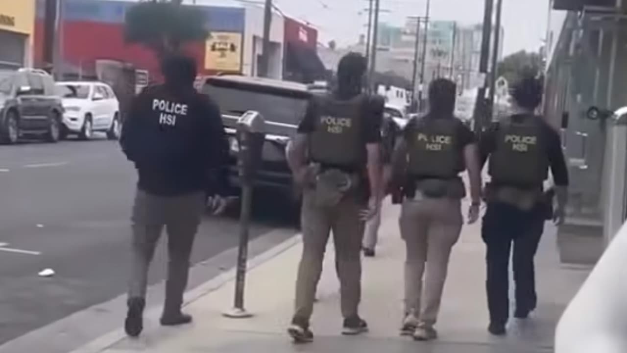 Redada de ICE en el centro de Los Ángeles deja múltiples detenidos: se registran fuertes protestas