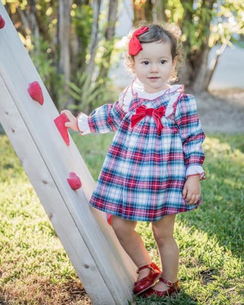 Coqueta y muy fashion, ella es Alana, la hija menor de la periodista y conductora 
<b>Satcha Pretto</b>.